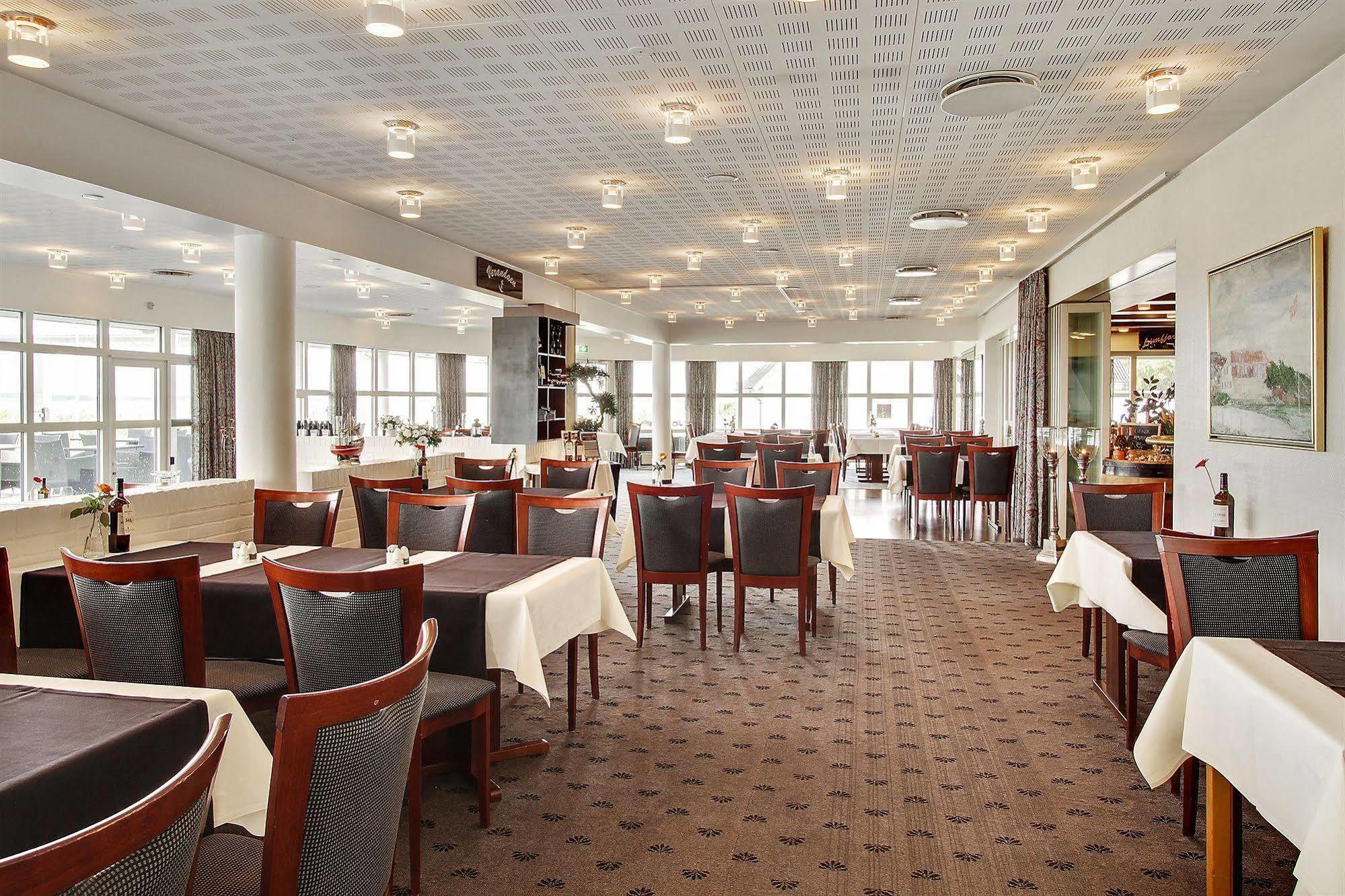 Hotel Pinenhus 3*